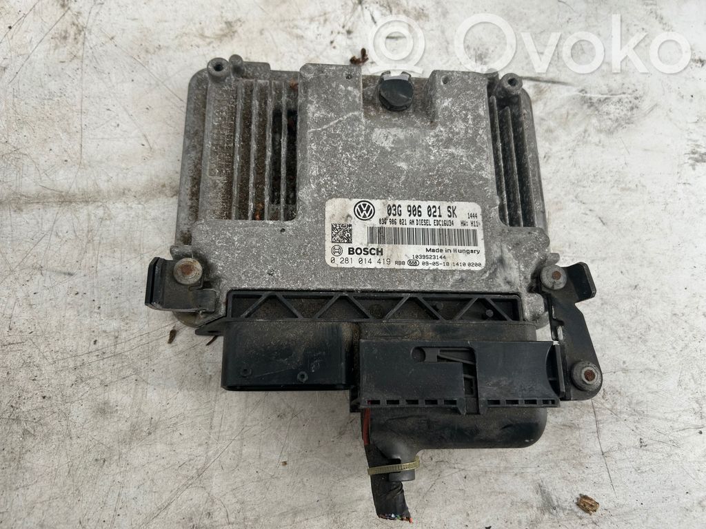 Volkswagen Touran I Engine control unit/module 