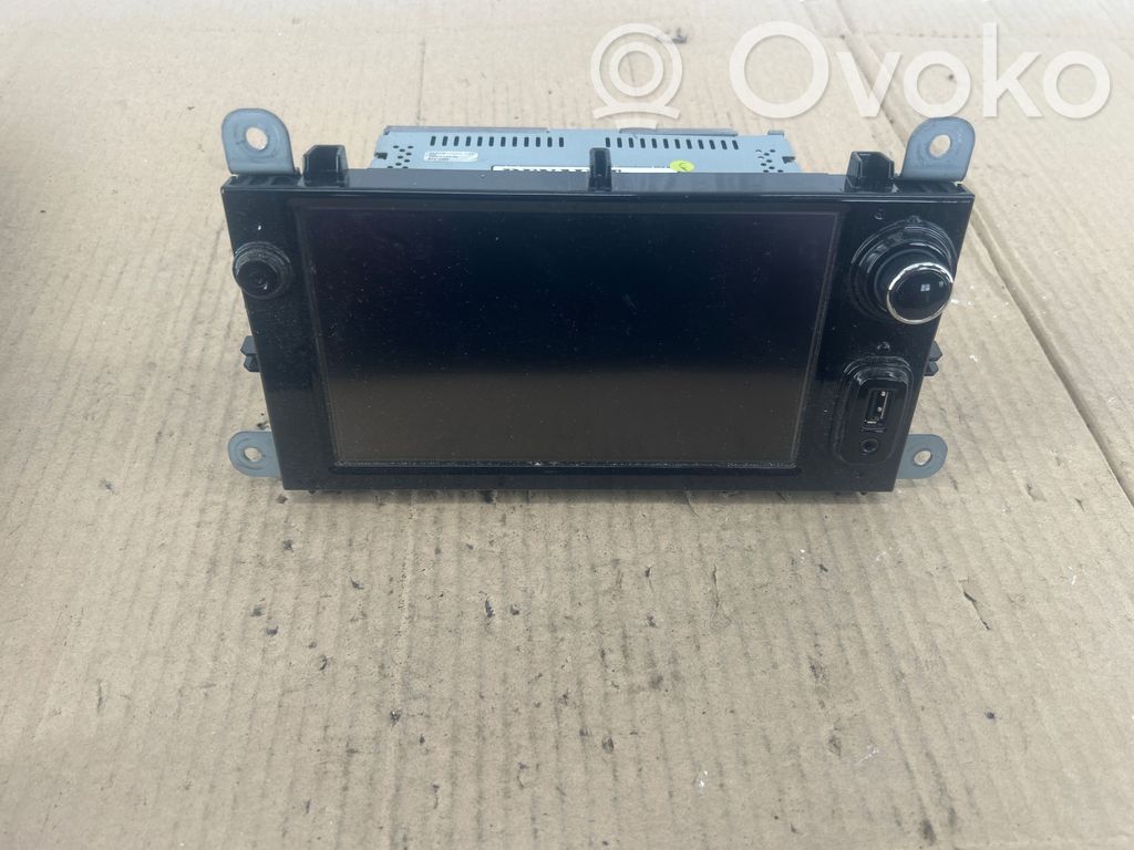 Renault Clio IV Radio/CD/DVD/GPS head unit 