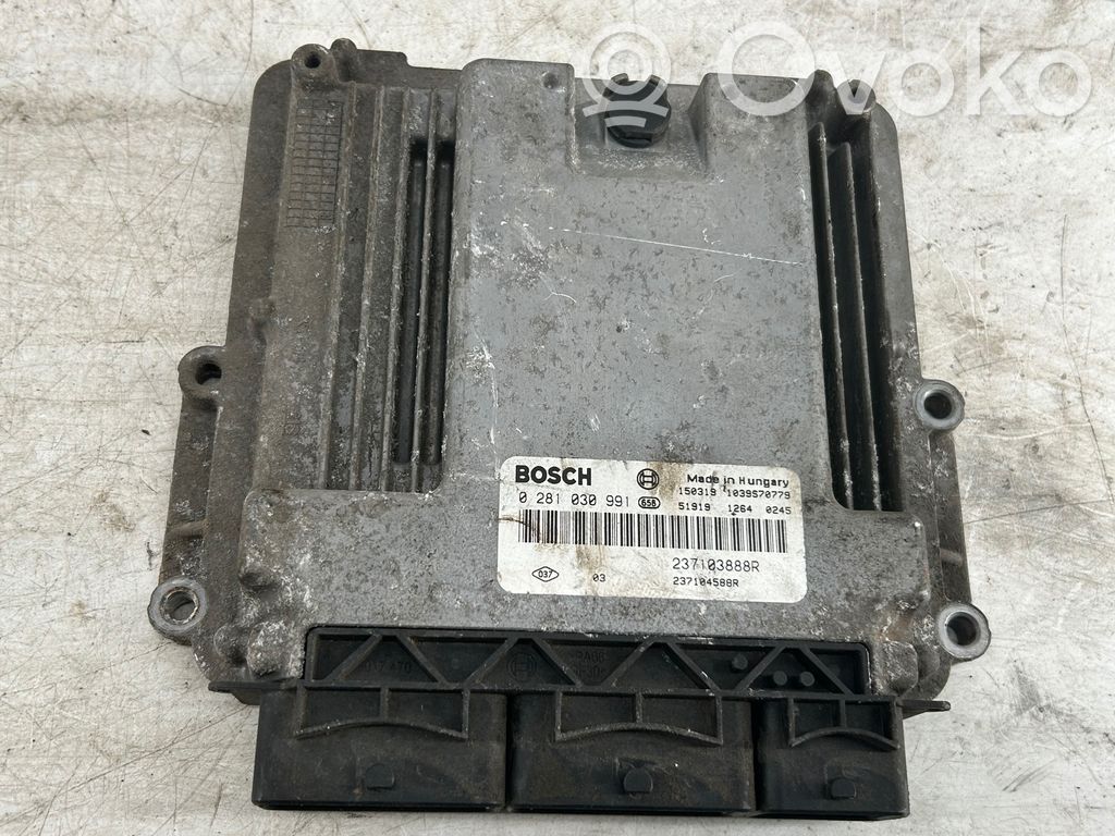Renault Trafic III (X82) Engine control unit/module 