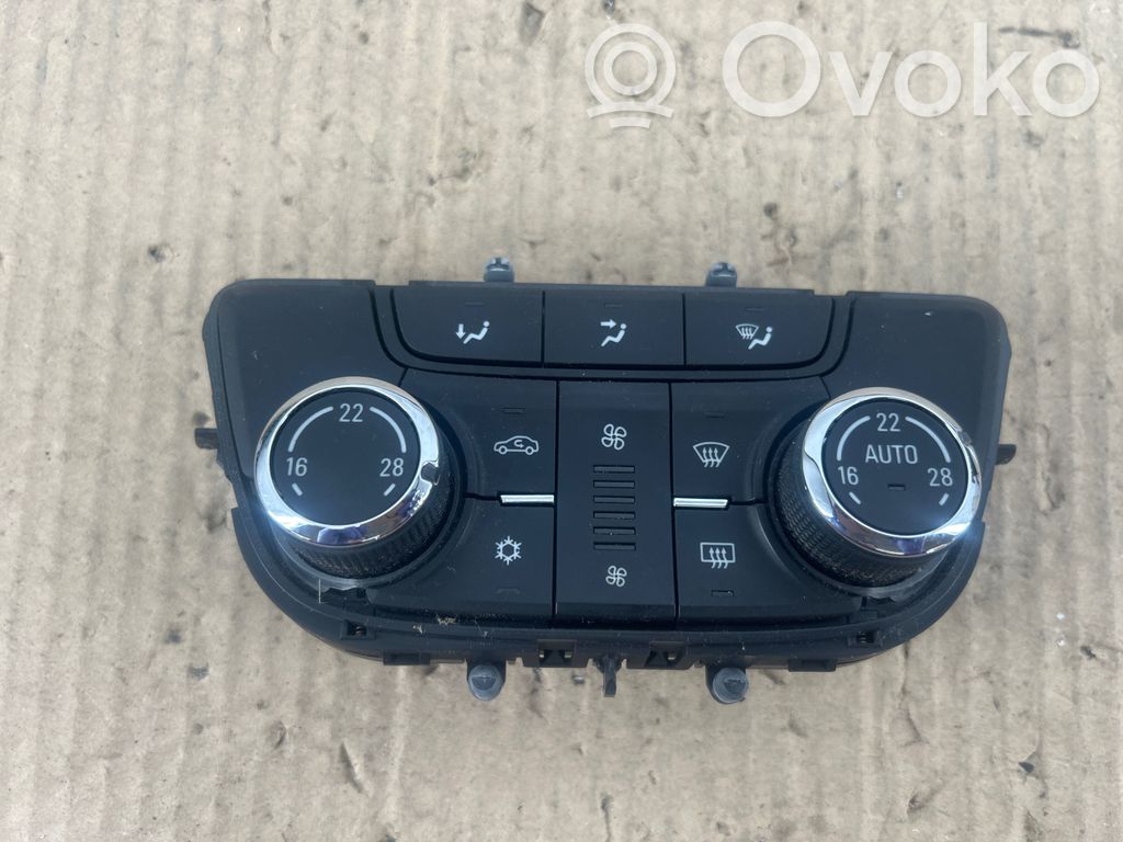 Opel Zafira C Climate control unit 