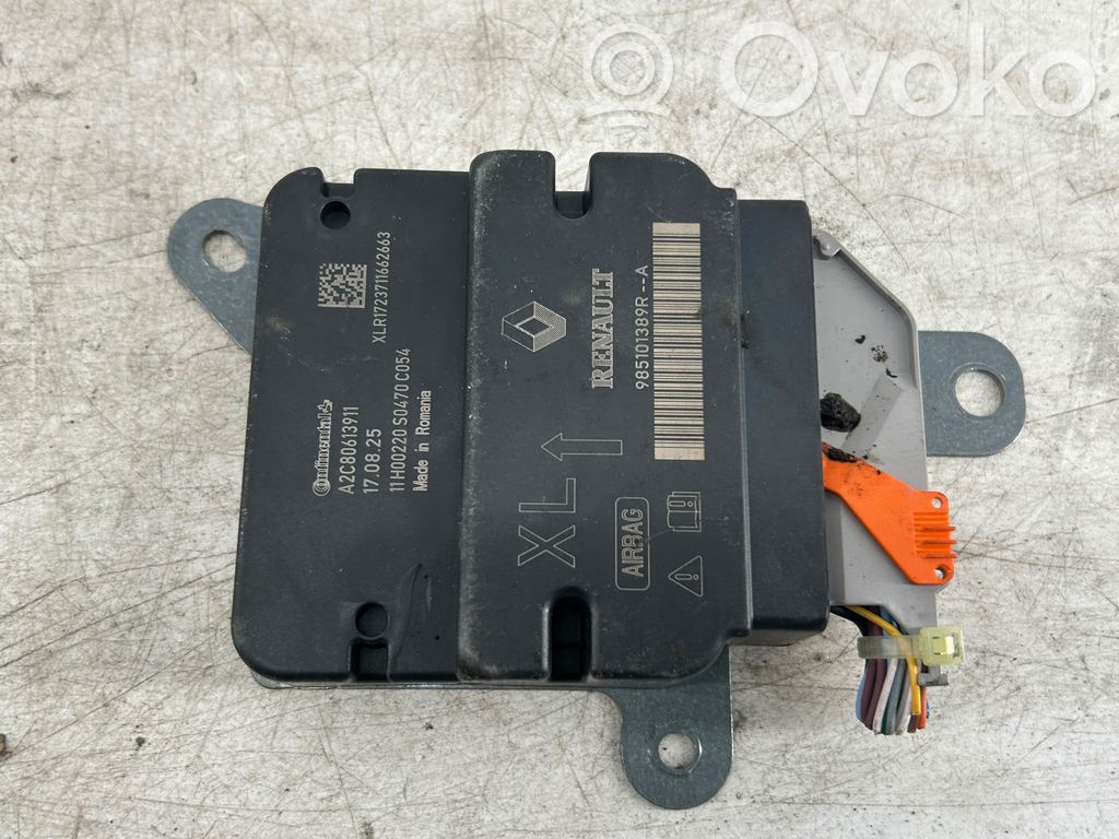 Renault Clio IV Airbag control unit/module 