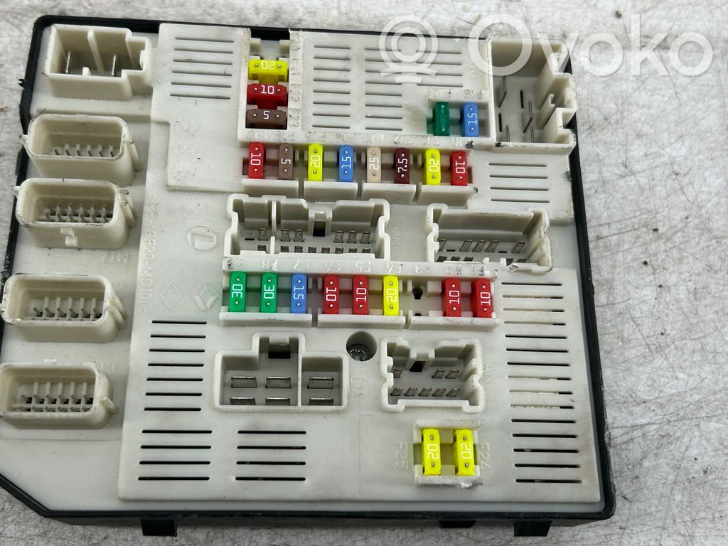 Módulo de fusible   284B61871R,519339402,9637431007