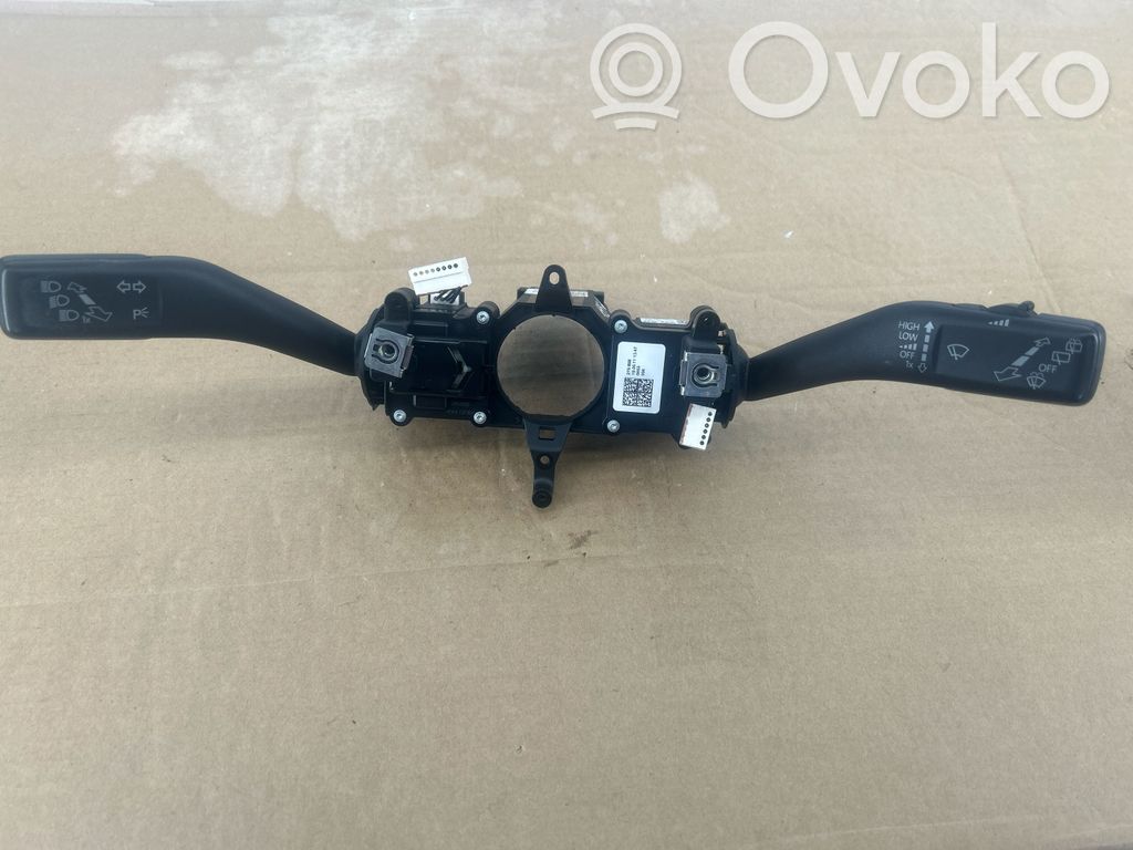 Volkswagen Tiguan Wiper turn signal indicator stalk/switch 