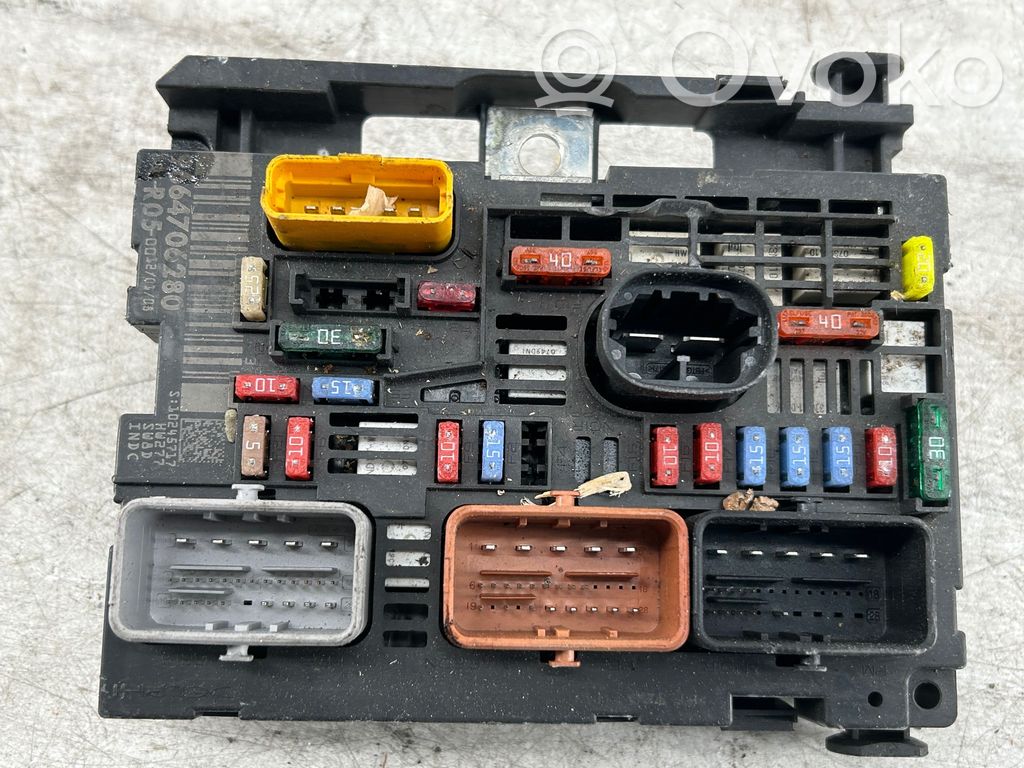 Peugeot 308 Fuse module 