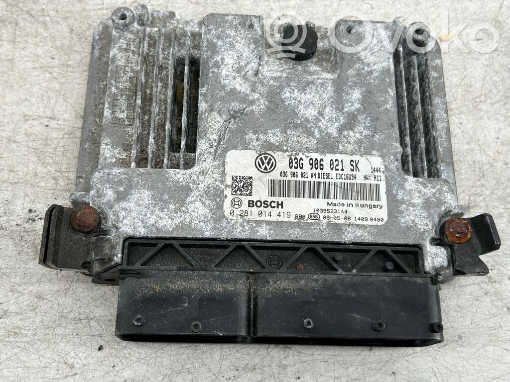 Volkswagen Touran I Engine control unit/module 