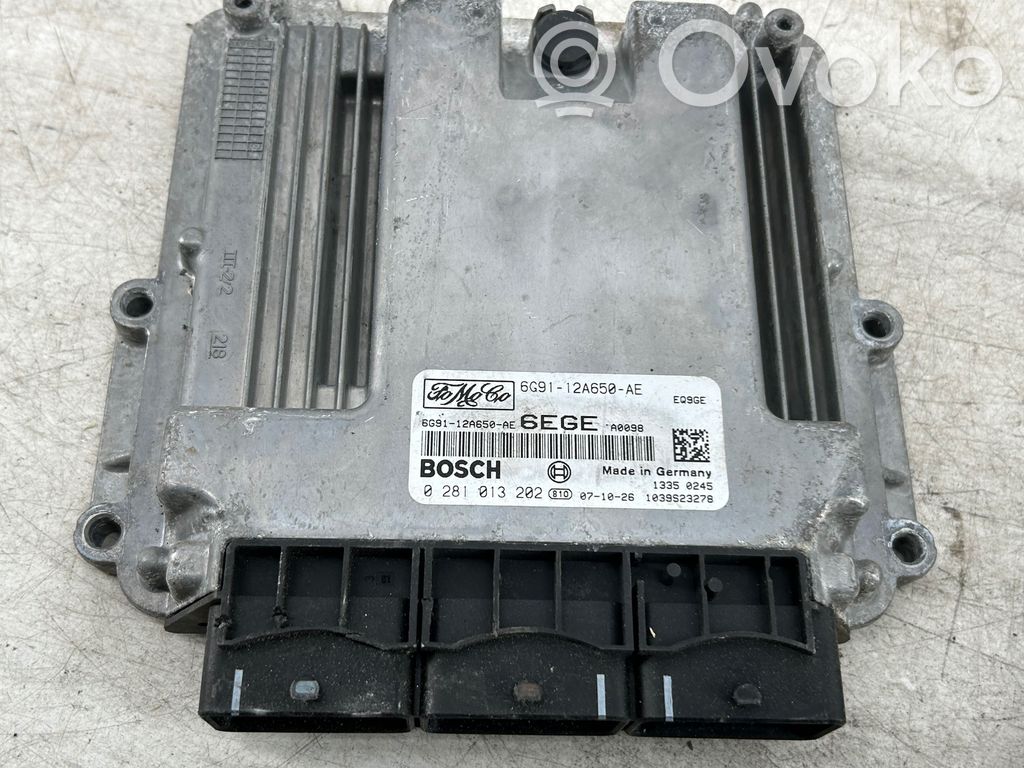 Land Rover Freelander 2 - LR2 Engine control unit/module 