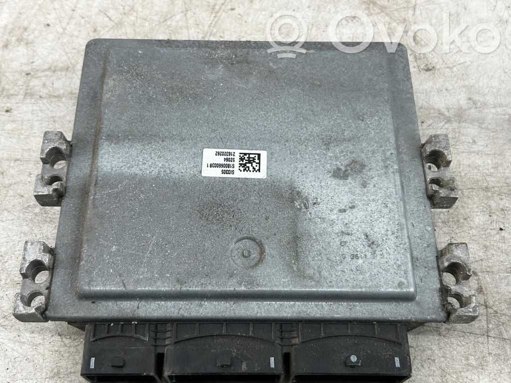 Nissan Qashqai Engine control unit/module 