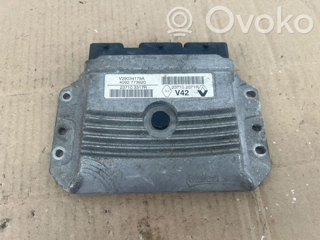 Renault Clio IV Engine control unit/module 