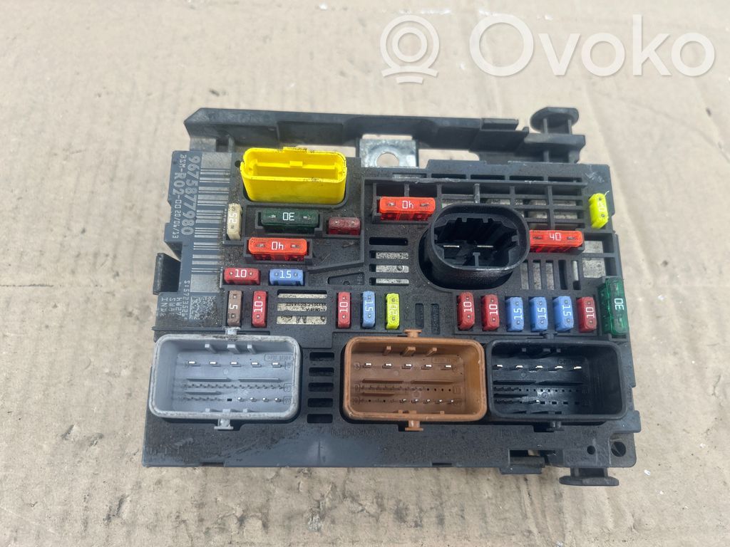 Citroen C4 Grand Picasso Fuse module 