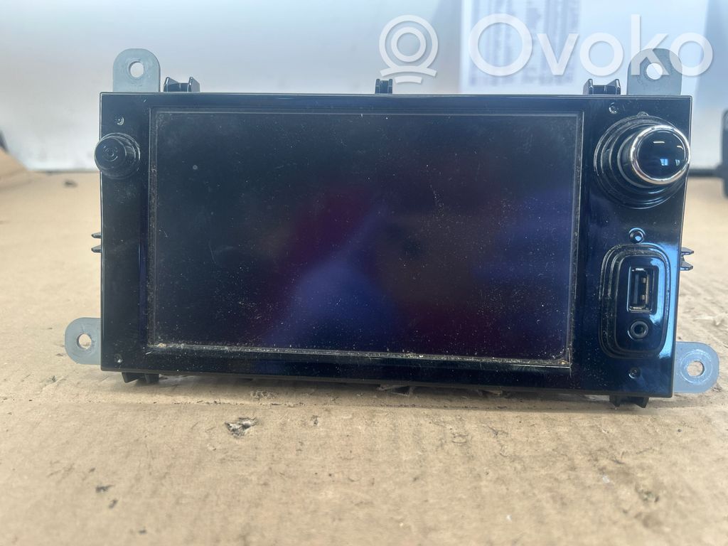 Renault Clio IV Radio/CD/DVD/GPS head unit 