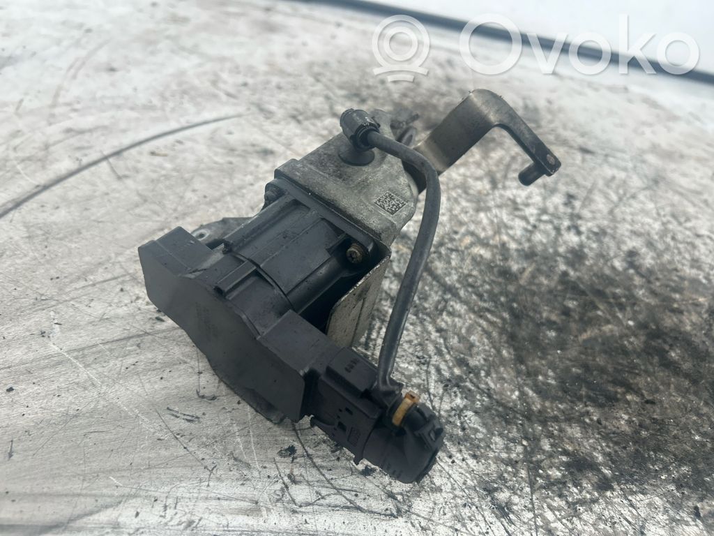 BMW 1 E82 E88 Ladedrucksteller Stellmotor Turbolader 