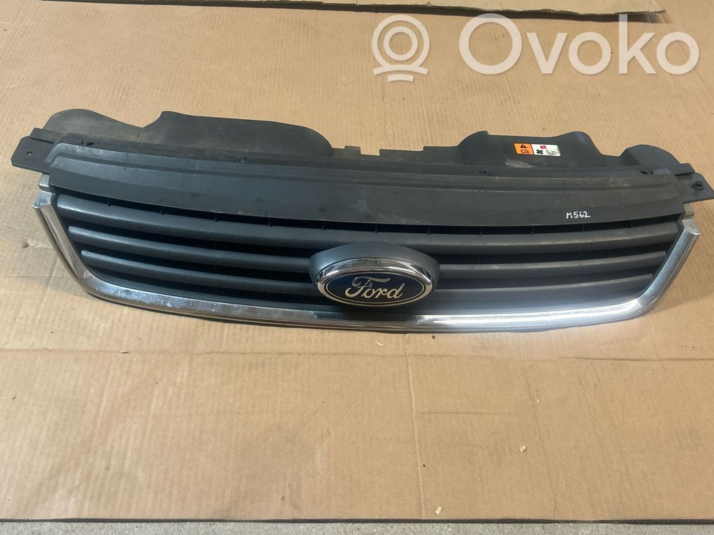 Ford Kuga I Etusäleikkö 
