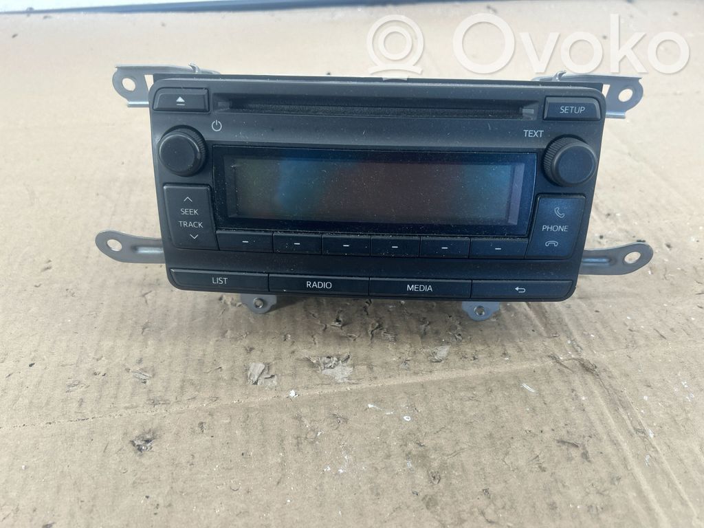 Toyota Avensis T270 Panel / Radioodtwarzacz CD/DVD/GPS 