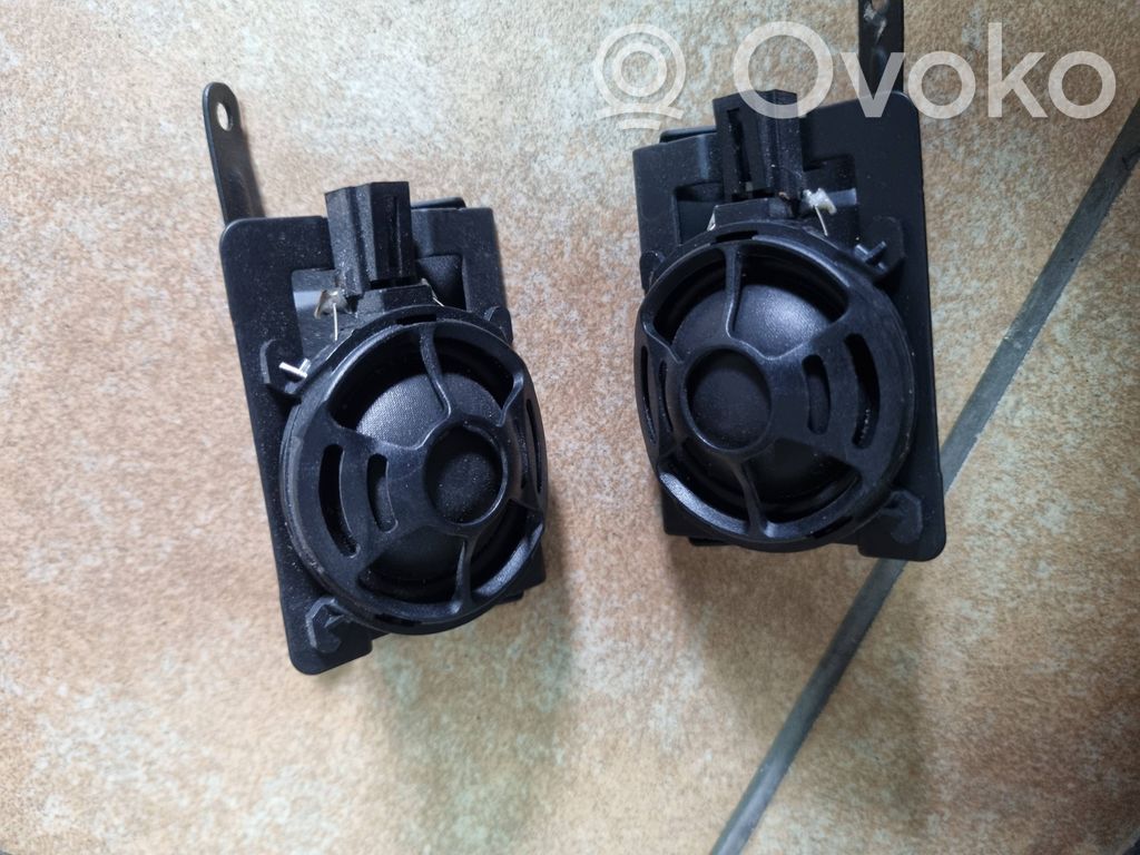 Audi A4 S4 B9 Głośnik wysokotonowy drzwi przednich 