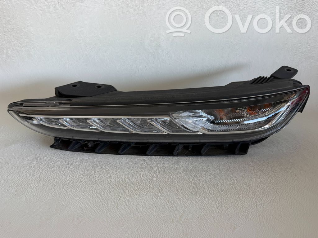 Hyundai Kona I Faro delantero/faro principal 