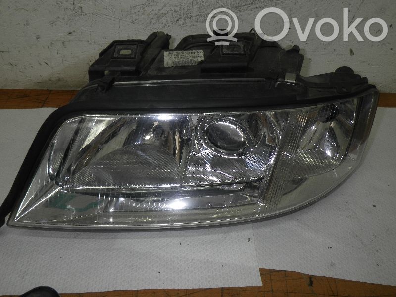 Audi A6 S6 C5 4B Phare frontale 