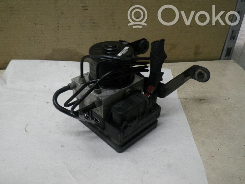 ABS-pumppu   8M512C405AA