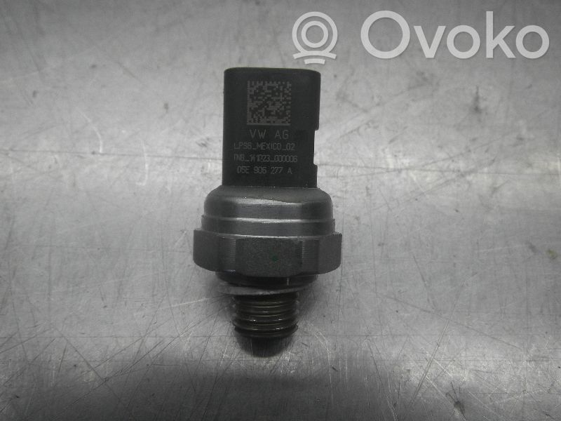 Öljynpaineanturi   05E906277A