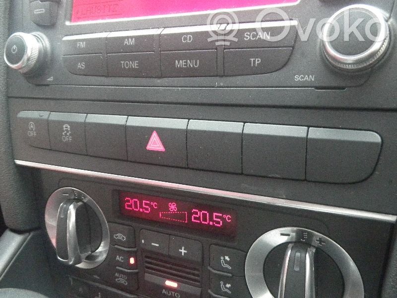 Audi A3 S3 8P Botón interruptor de luz de peligro 