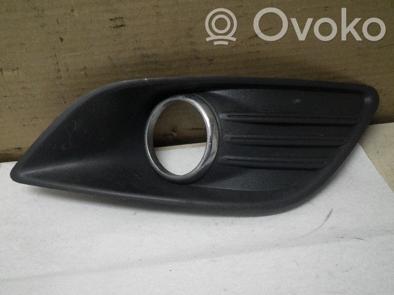 Ford Focus Grilă/ornament proiector ceață față 