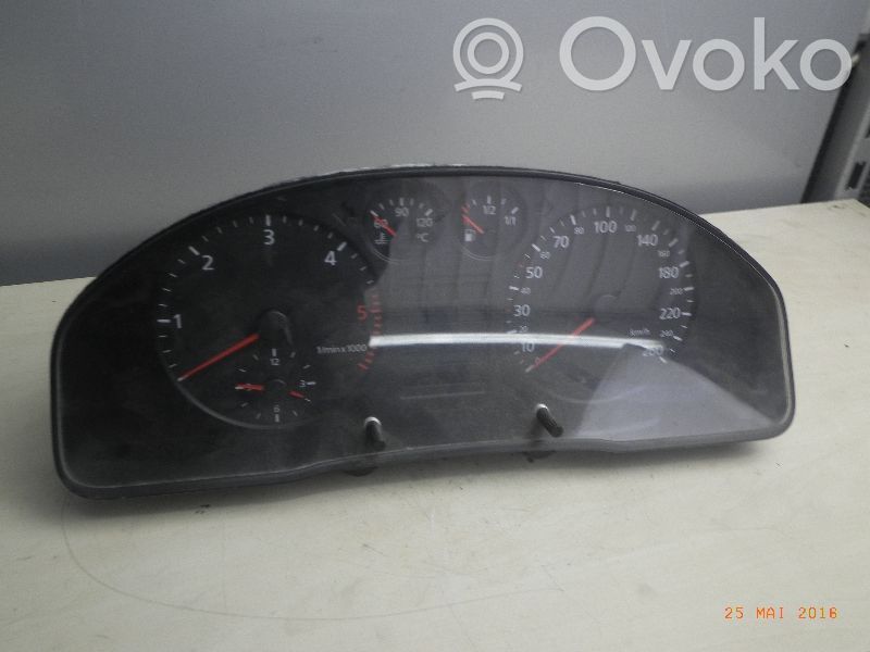 Audi A4 S4 B5 8D Vitezometru (grup de instrumente) 