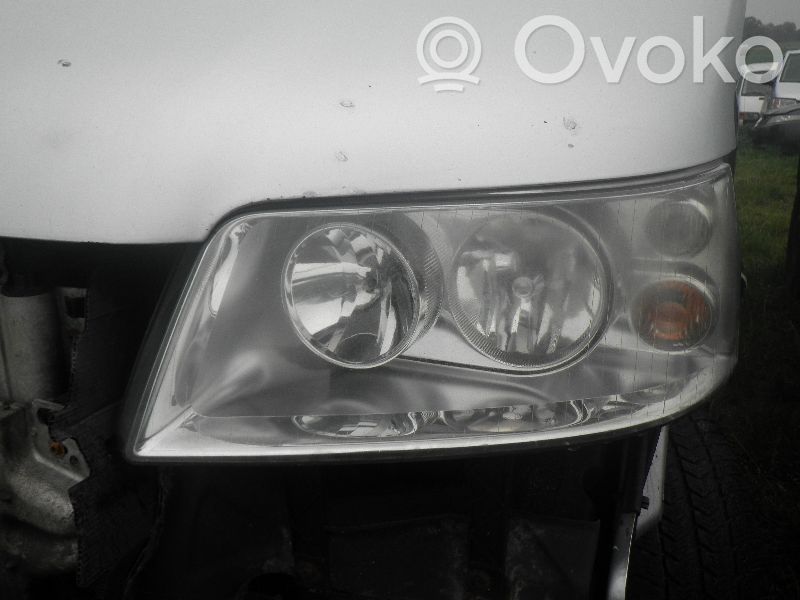 Volkswagen Transporter - Caravelle T5 Lampa przednia 