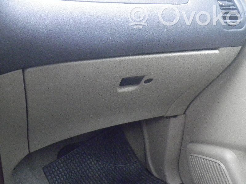 Nissan Terrano Juego guantera 