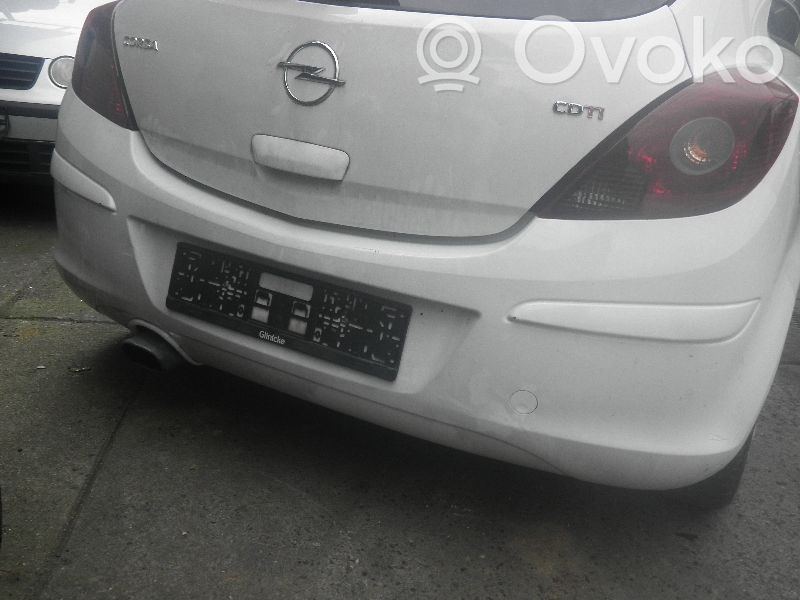 Opel Corsa D Bamperis 