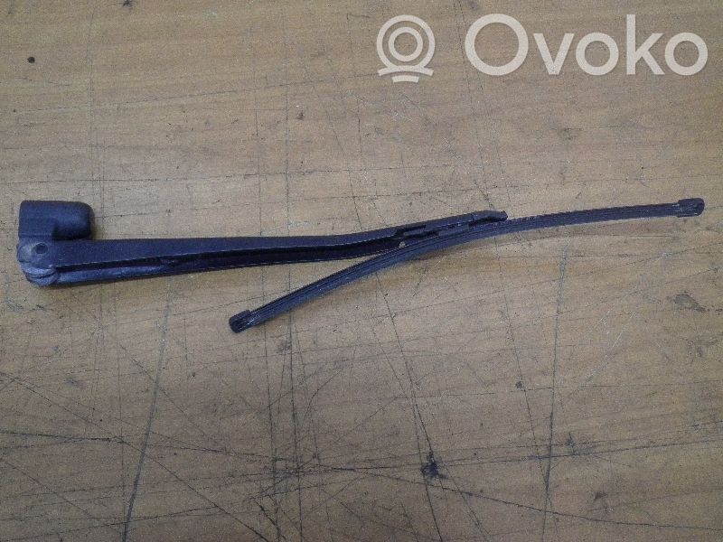 Brazo del limpiaparabrisas trasero   7199565