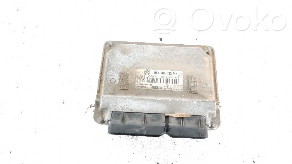 Volkswagen Golf VI Engine control unit/module 