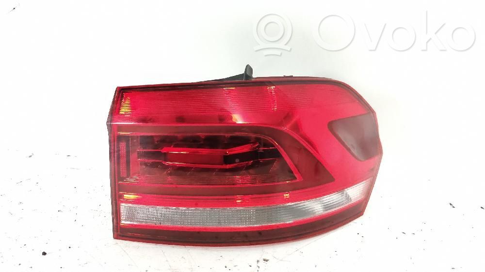 Volkswagen Touran III Lampa tylna 