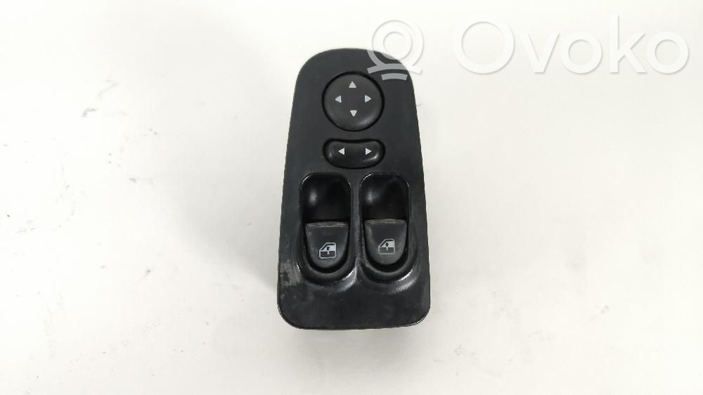 Lancia Ypsilon Electric window control switch 