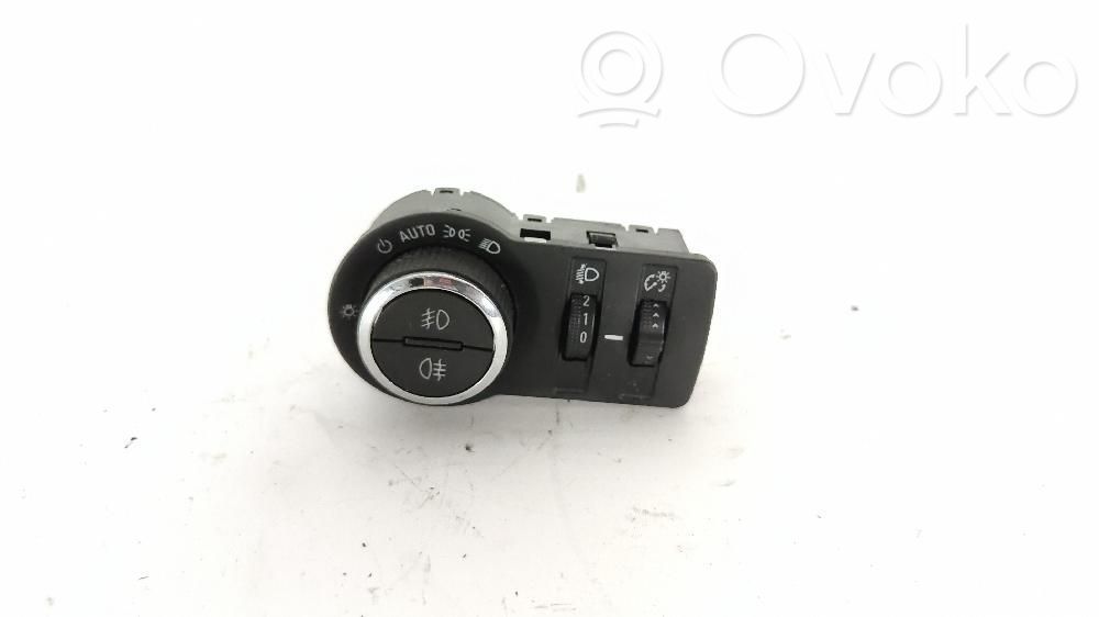 Chevrolet Trax Light switch 