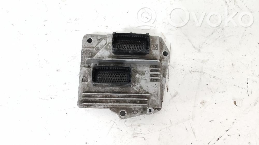 Opel Astra H Engine control unit/module 