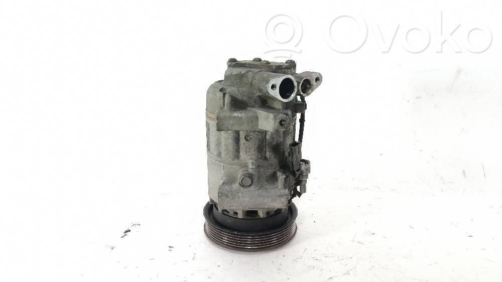Renault Clio IV Air conditioning (A/C) compressor (pump) 