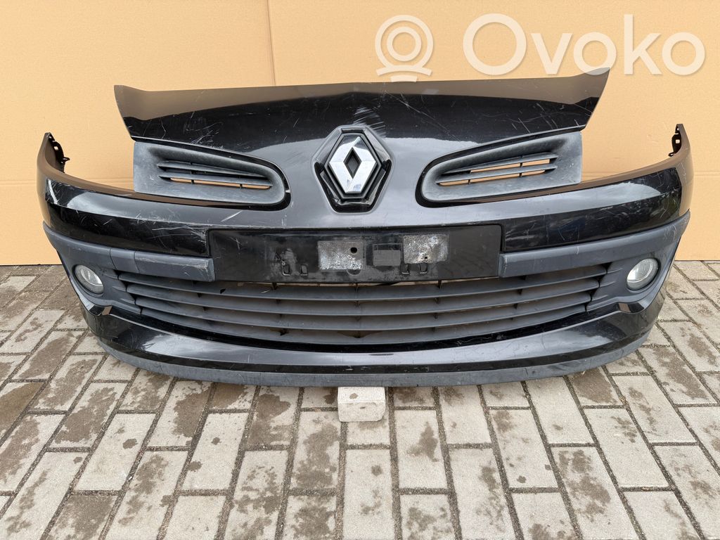 Renault Clio III Parachoques delantero 