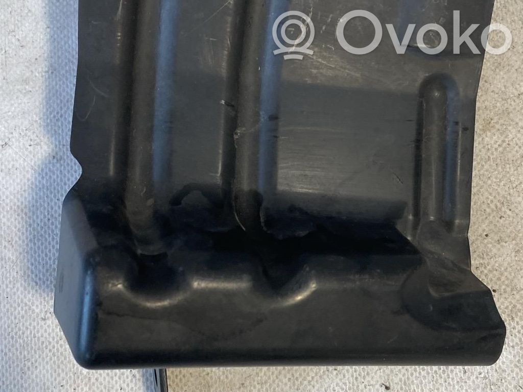 Front bumper mounting bracket   6400A480