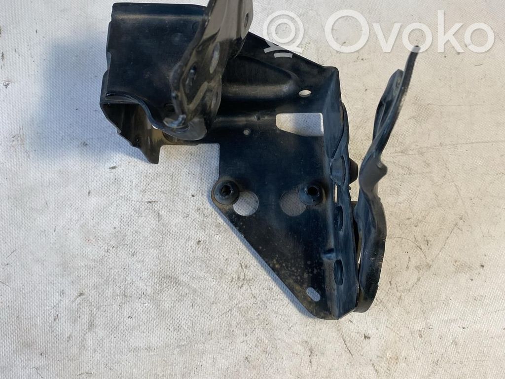 Citroen DS3 ABS pump bracket 