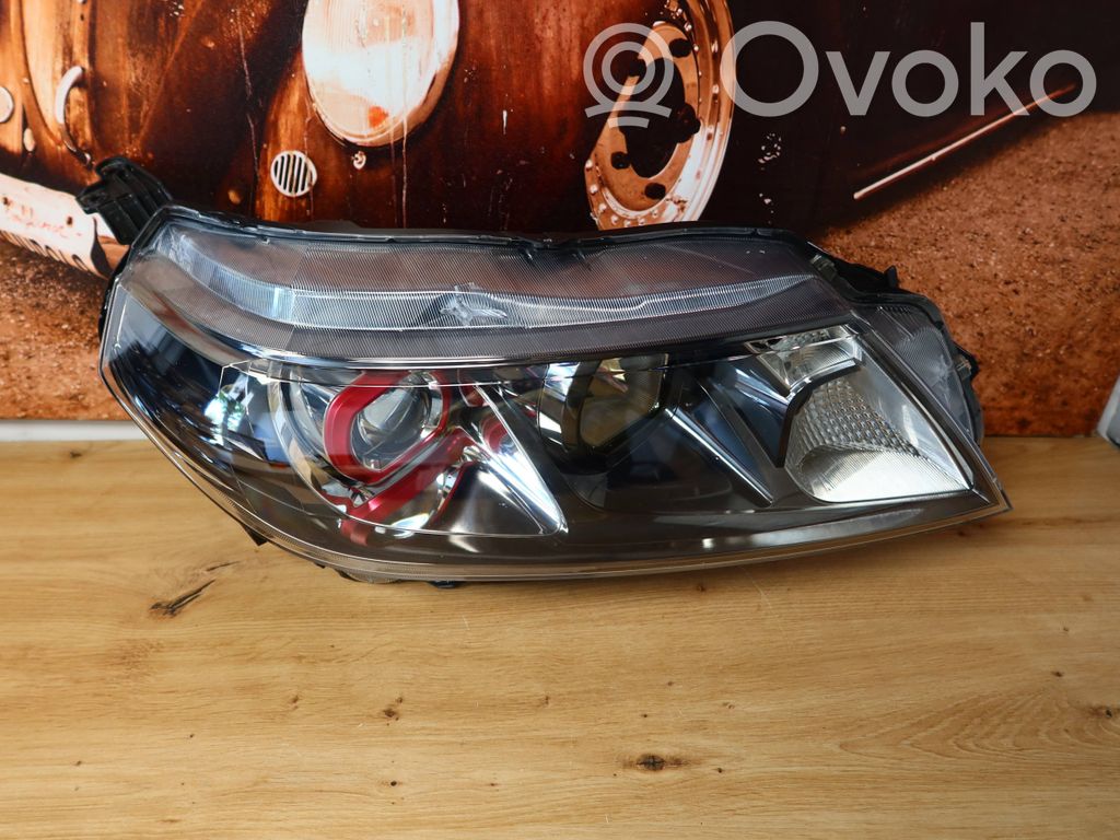 Suzuki Vitara (LY) Lampa przednia 