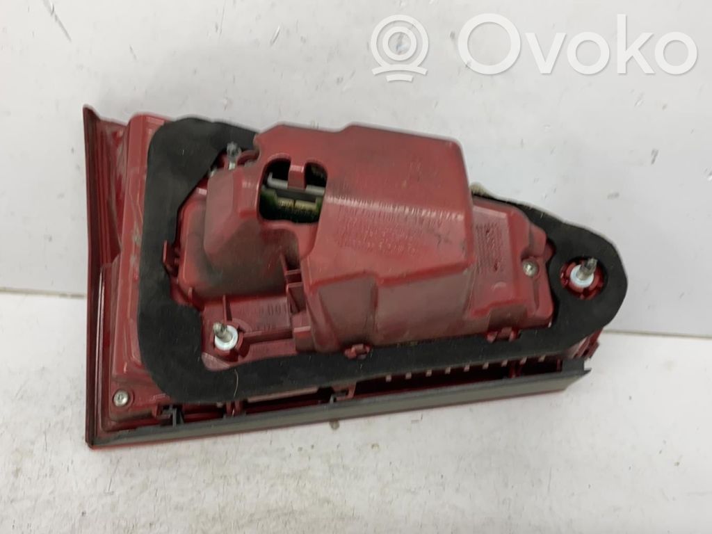 Audi A4 S4 B8 8K Lampy tylnej klapy bagażnika 