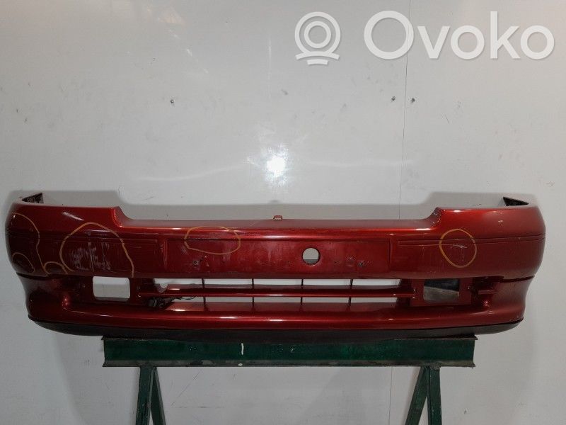Renault Clio I Parachoques delantero 