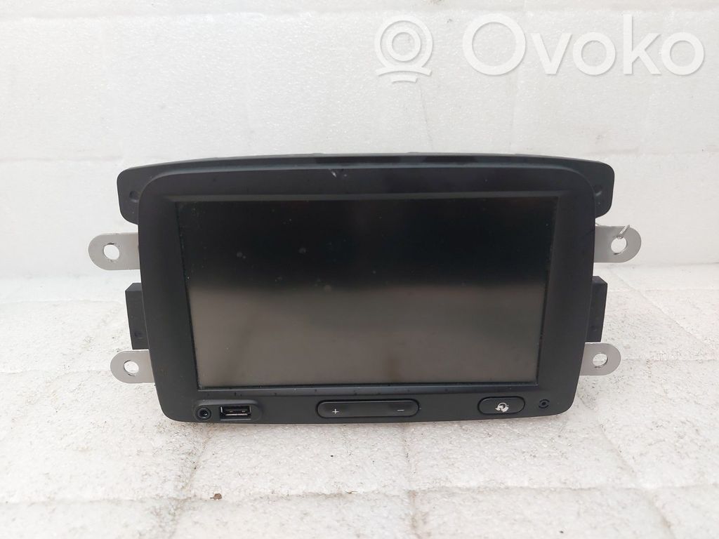 Dacia Sandero CD/DVD player unitate navigație 