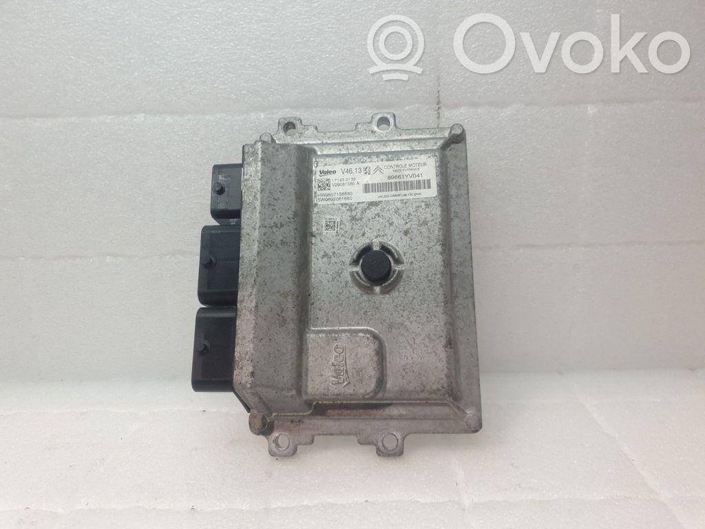 Peugeot 108 Engine control unit/module 