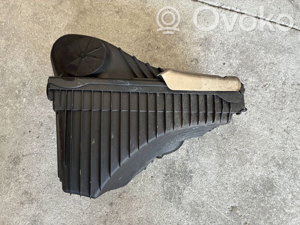 Porsche Cayenne (92A) Obudowa filtra powietrza 