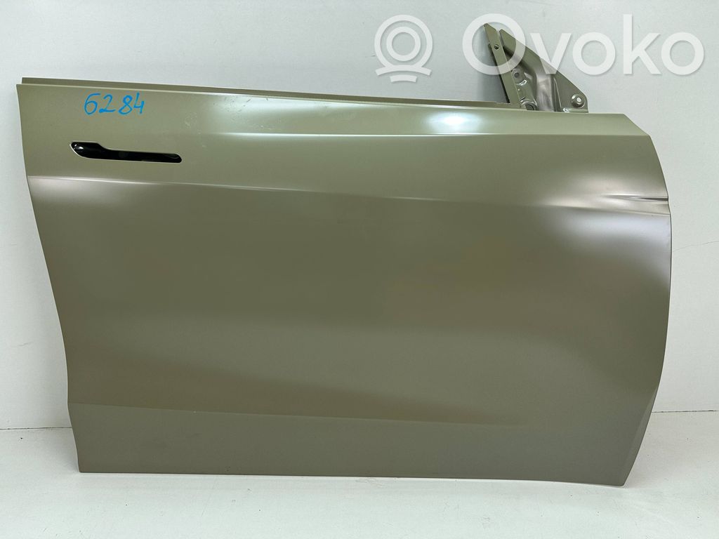 Tesla Model Y Durvis 