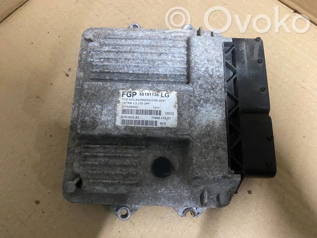 Opel Astra H Engine control unit/module 