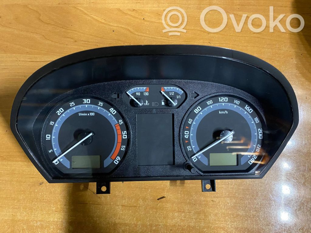 Skoda Fabia Mk1 (6Y) Vitezometru (grup de instrumente) 