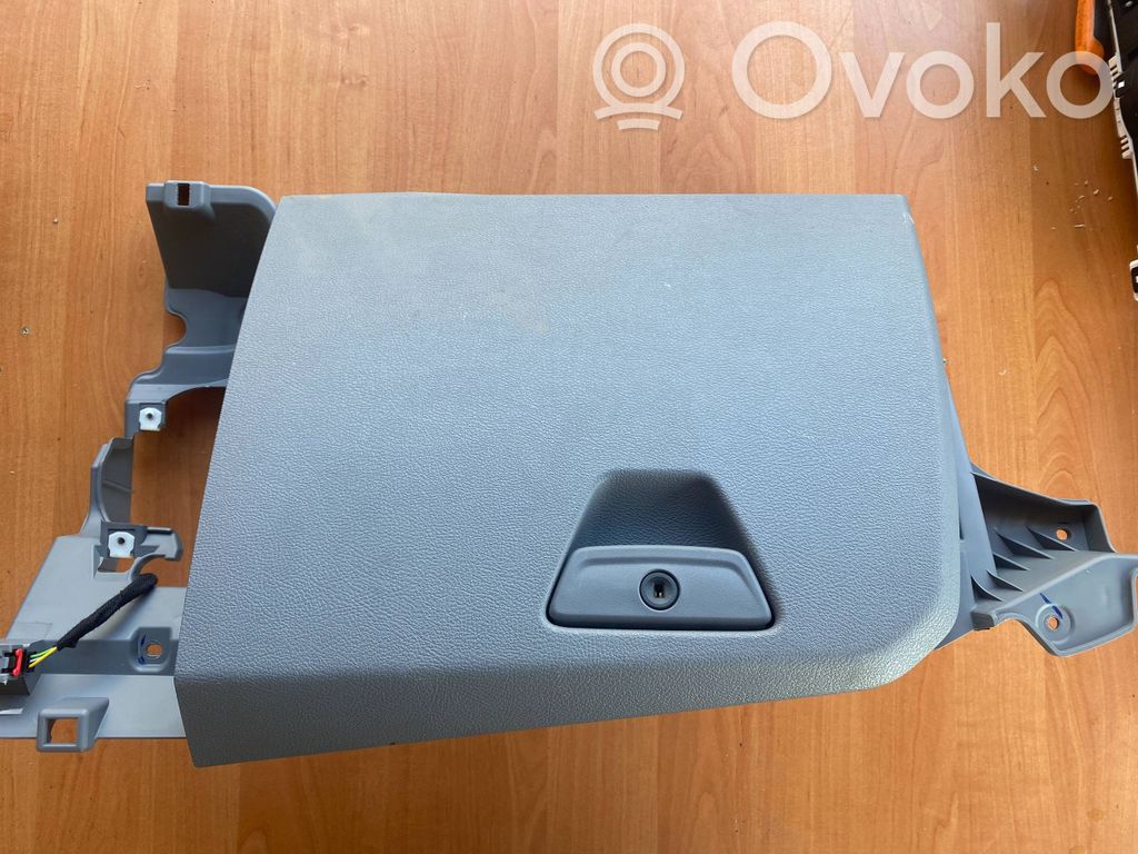 Ford Transit Panelės stalčiuko/lentynėlės paklotėlis 