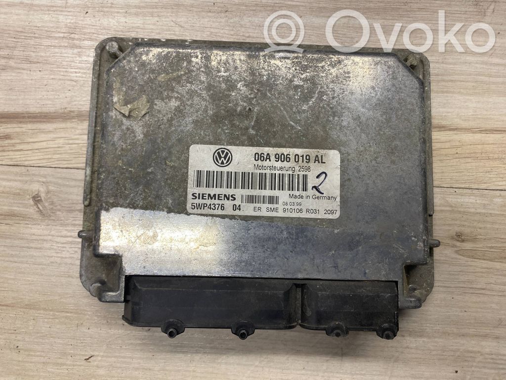 Engine control unit/module   06A906019AL,5WP437604