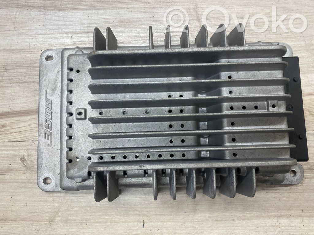 Audi A3 S3 8L Sound amplifier 